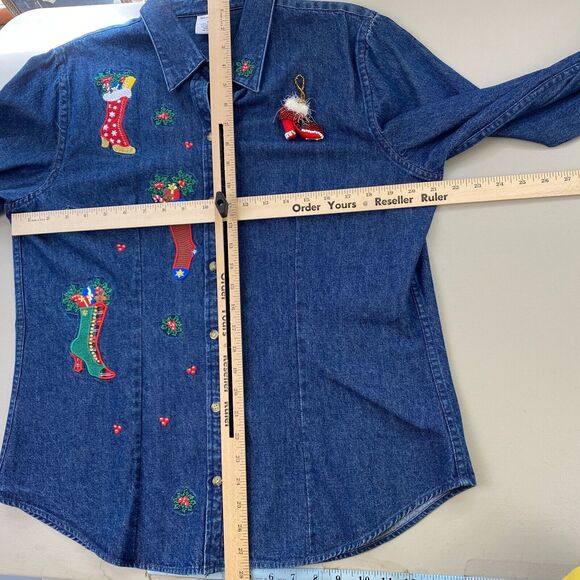 Christmas Shirt Womens Large Denim Button Up Top Embroidered Westbound w/Brooch - Picture 8 of 12